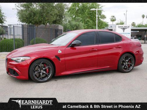 Rosso Etna 2023 Alfa Romeo Giulia Quadrifoglio