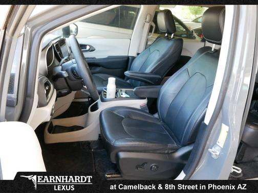 Ceramic Gray Clearcoat 2022 Chrysler Pacifica Touring L