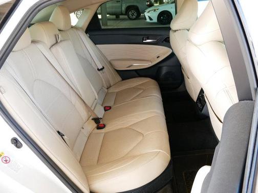 2019 Toyota Avalon Hybrid Limited