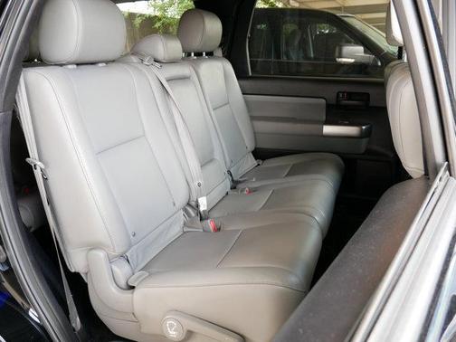 2019 Toyota Sequoia SR5