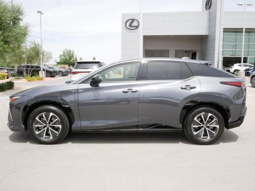 2025 Lexus RZ 450e LUXU