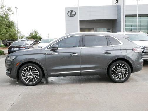 2020 Lincoln Nautilus Reserve