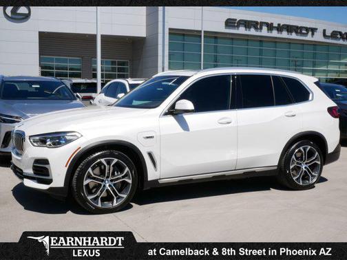 Mineral White Metallic 2023 BMW X5 PHEV xDrive45e