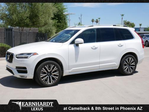 Ice White 2019 Volvo XC90 T6 Momentum