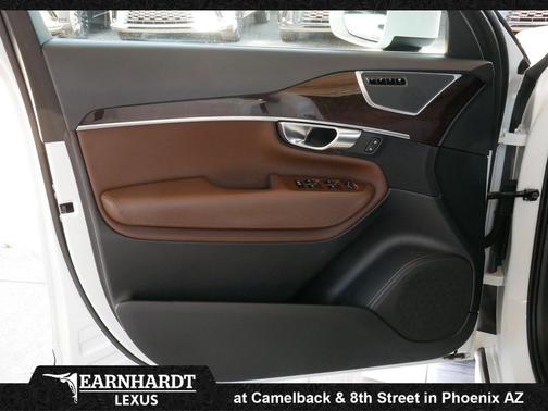 Ice White 2019 Volvo XC90 T6 Momentum
