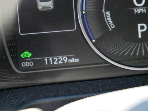Eminent White Pearl 2025 Lexus ES 300h Base