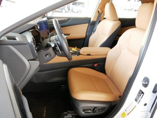 2025 Lexus NX 350h Premium