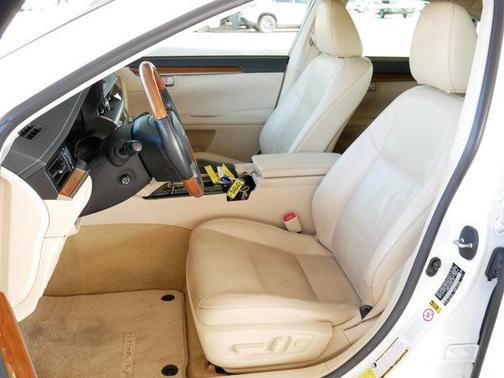 2013 Lexus ES 300h Base