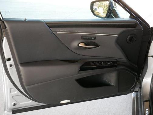 2025 Lexus ES 350 Base