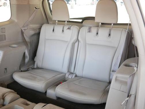 2013 Toyota Highlander SE