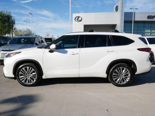 2021 Toyota Highlander Platinum