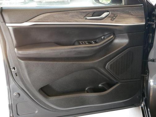 2023 Jeep Grand Cherokee Limited X