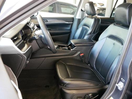 2023 Jeep Grand Cherokee Limited X