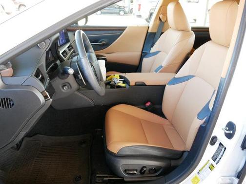 2023 Lexus ES 350 Base