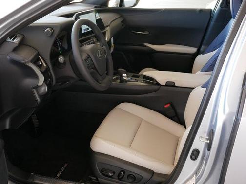 2025 Lexus UX 300h Base