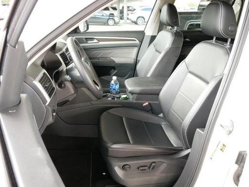 2022 Volkswagen Atlas 3.6L SE w/Technology