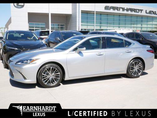 2025 Lexus ES 300h Base