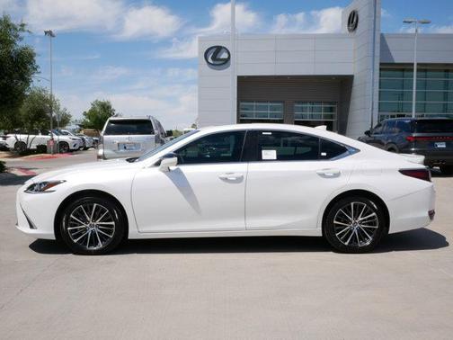 2025 Lexus ES 300h Base