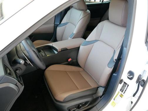 2025 Lexus ES 300h Base