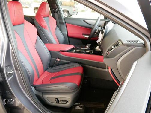 2026 Lexus NX 450h+ F SPORT Handling