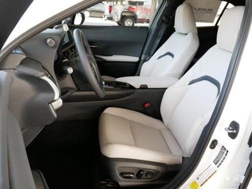 2026 Lexus UX 300h Base