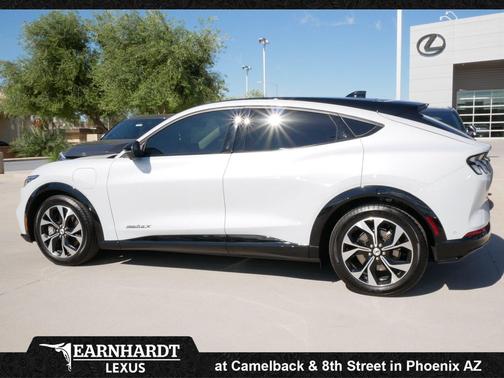 Star White Metallic Tri-Coat 2021 Ford Mustang Mach-E Premium