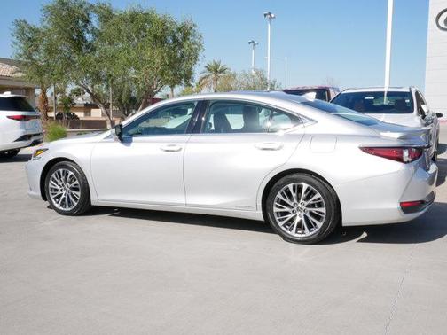 2020 Lexus ES 300h Base