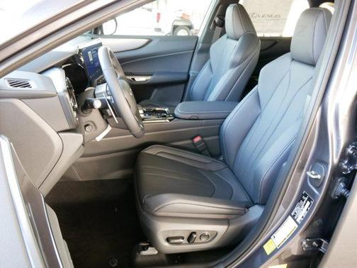 2026 Lexus NX 450h+ F SPORT Handling