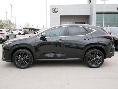2023 Lexus NX 450h+ Luxury