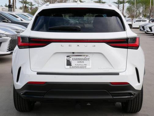 2026 Lexus NX 450h+ Luxury