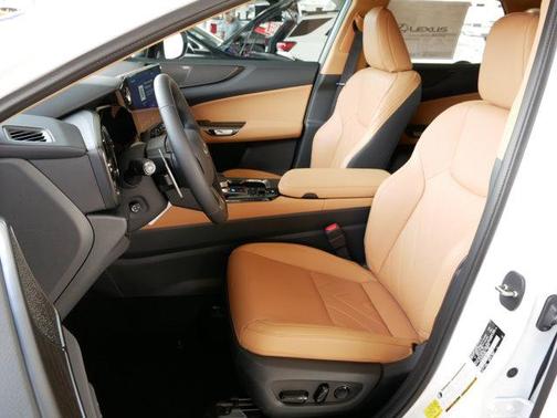 2026 Lexus NX 450h+ Luxury