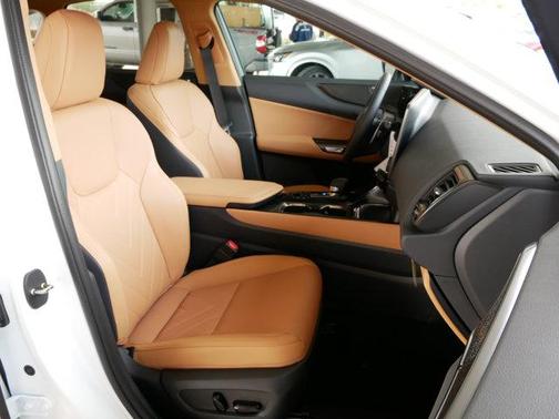 2026 Lexus NX 450h+ Luxury