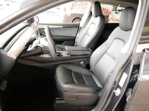 2024 Tesla Model Y Long Range Dual Motor All-Wheel Drive