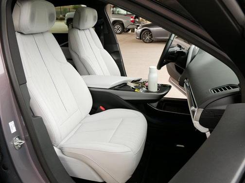 2025 Cadillac LYRIQ Luxury