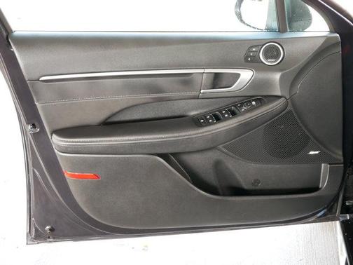 2023 Hyundai SONATA Hybrid Limited