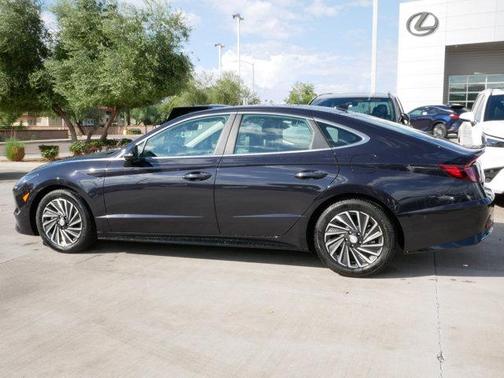 2023 Hyundai SONATA Hybrid Limited