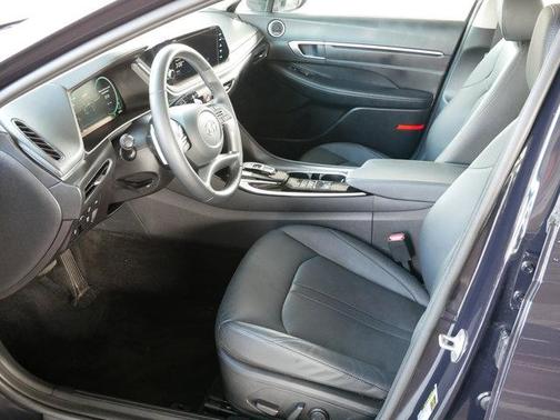 2023 Hyundai SONATA Hybrid Limited