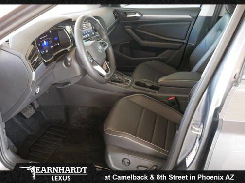 Platinum Gray Metallic 2024 Volkswagen Jetta 1.5T SE