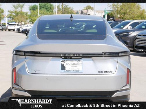 01L2 2026 Lexus ES 350e Premium