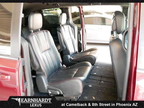 Octane Red Pearlcoat 2017 Dodge Grand Caravan GT