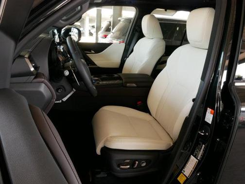 2026 Lexus LX 700h Luxury