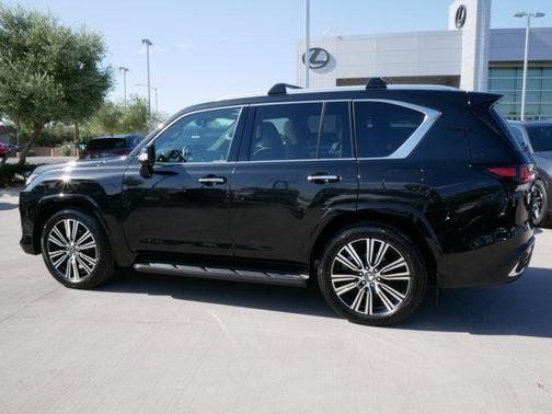 2026 Lexus LX 700h Luxury