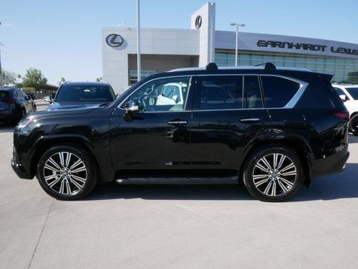 2026 Lexus LX 700h Luxury