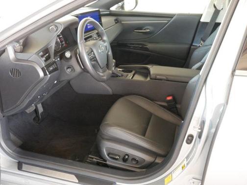 Iridium 2025 Lexus ES 300h Base