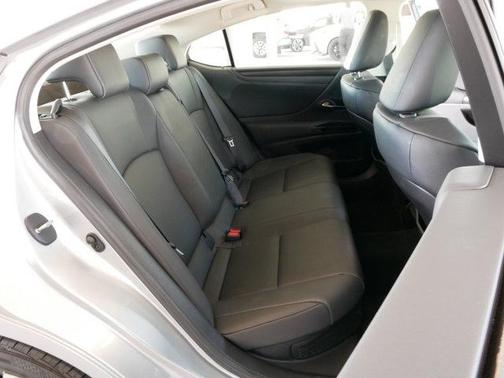 Iridium 2025 Lexus ES 300h Base