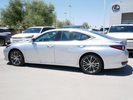Iridium 2025 Lexus ES 300h Base