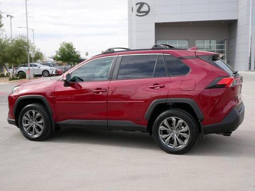 2022 Toyota RAV4 Hybrid XLE Premium