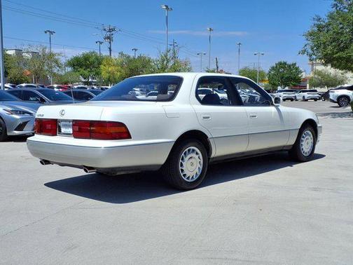 1990 Lexus LS 400 Base