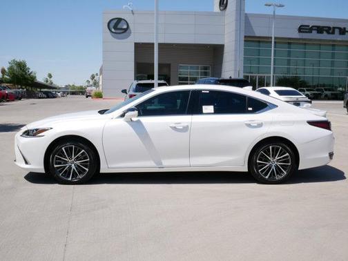 2025 Lexus ES 300h Base
