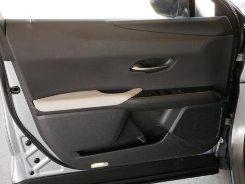 2025 Lexus UX 300h Base